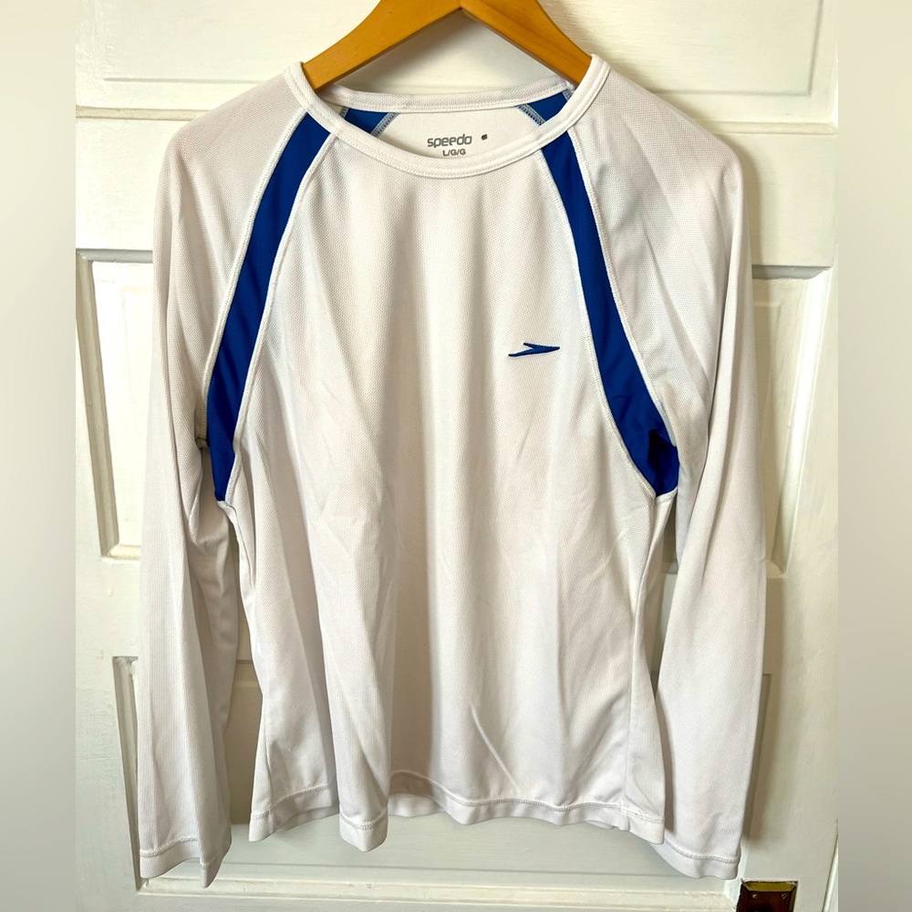 Long sleeve Speedo shirt